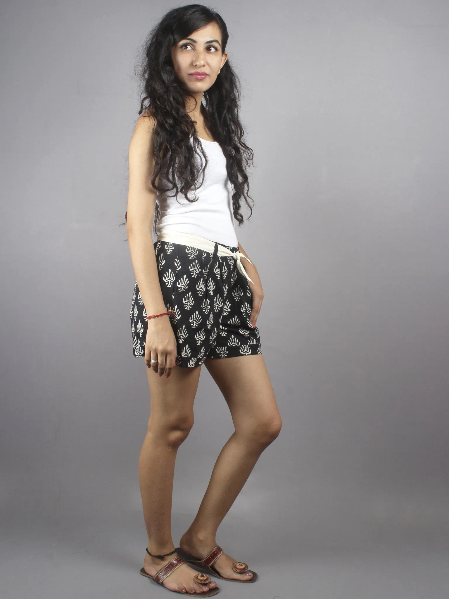 Black Hand Block Printed Shorts With Belt -S5296033