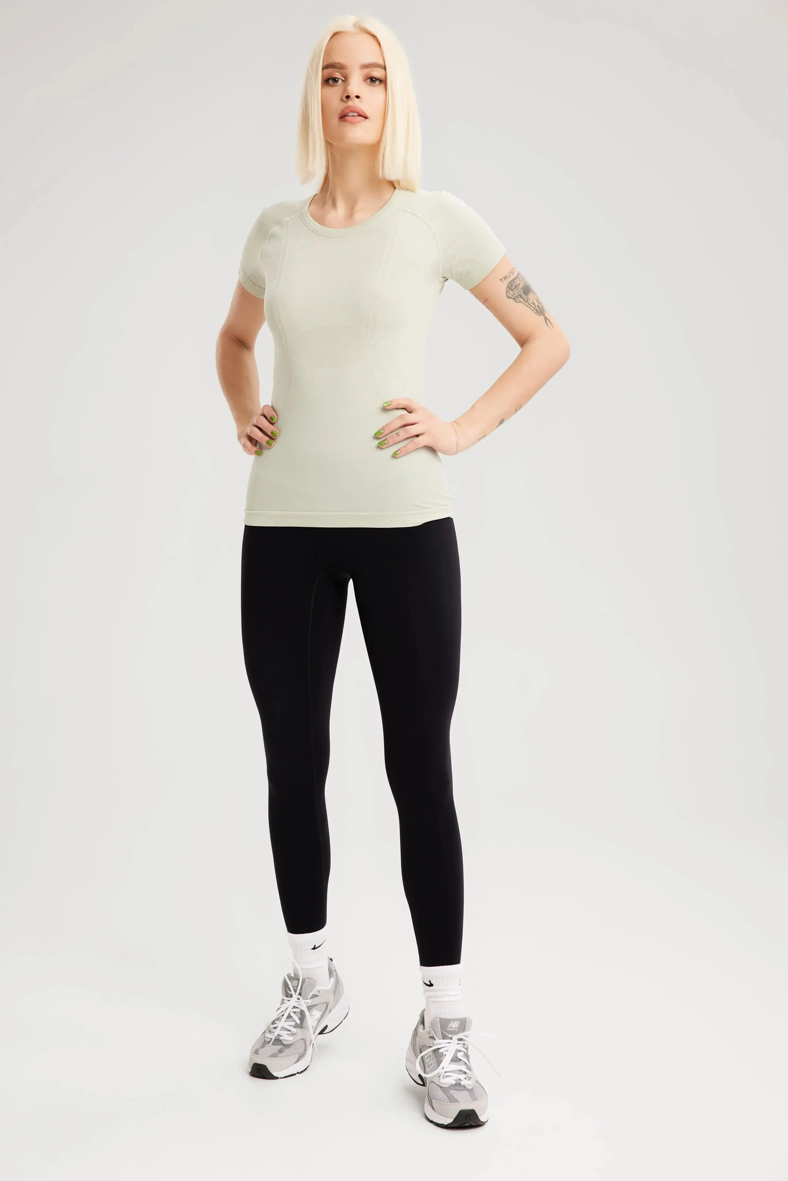 EKJ Women's Active Stretch T-Shirt - Pale Olive