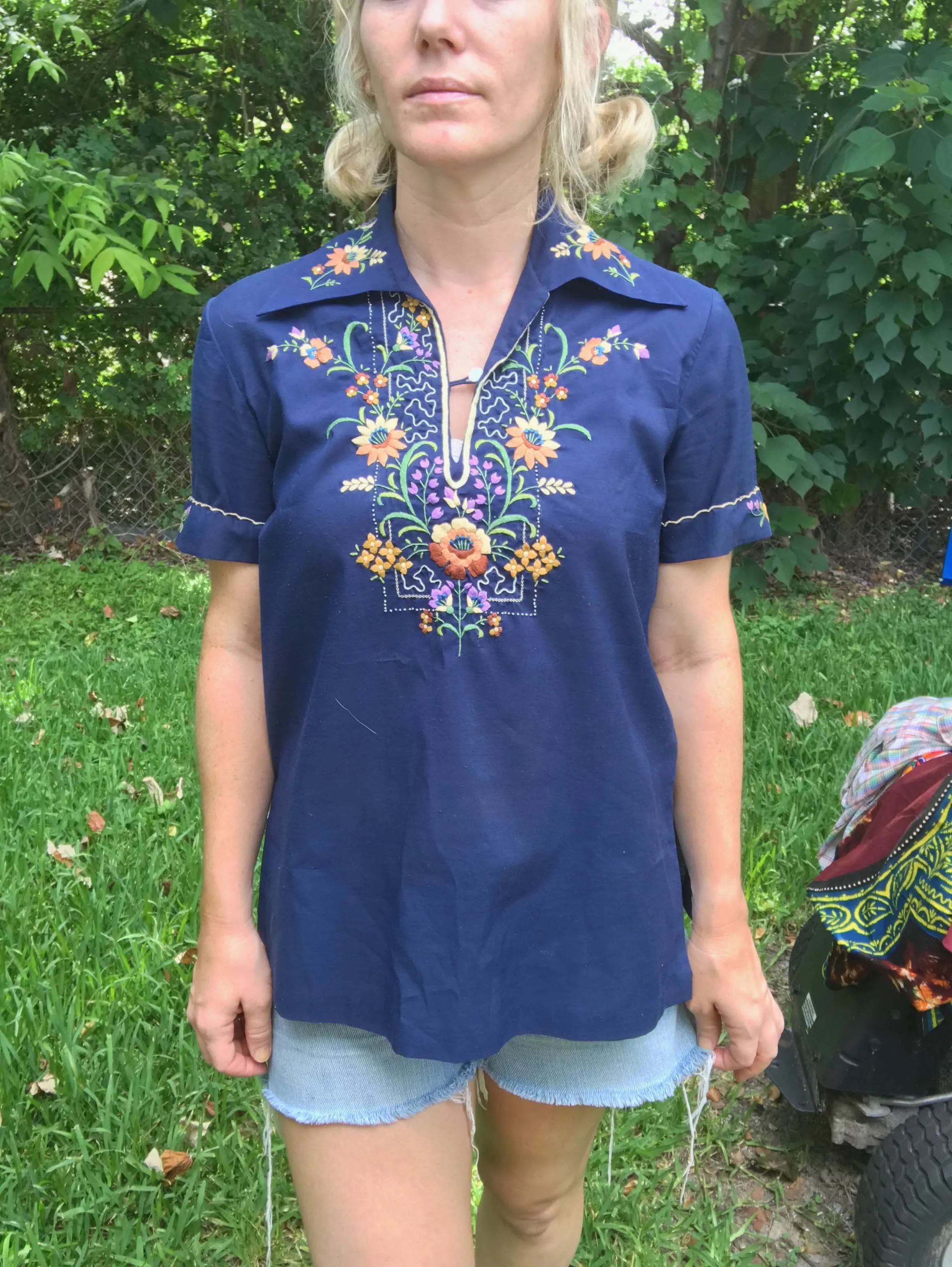 Vintage 70s | Blue Mexican Hippie Cotton Boho Floral Embroidered Top Blouse S M