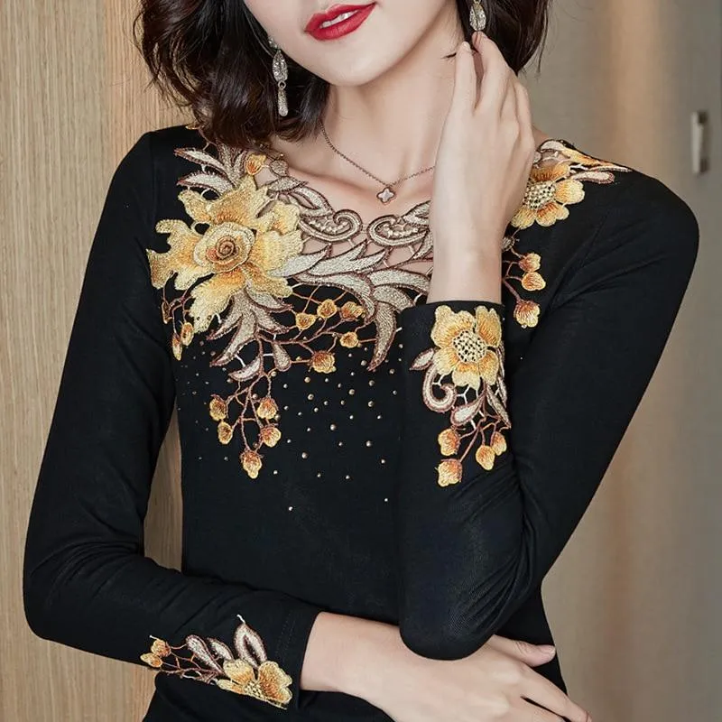 Woman Floral Embroidered Long Sleeve Blouse